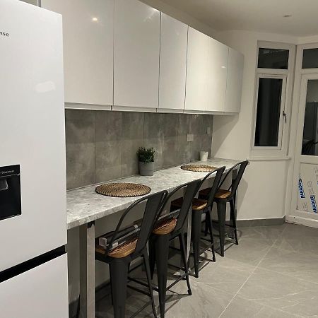 Beautiful Rooms Only Few Steps Away From Bruce Grove Tottenham Stadium Лондон Экстерьер фото