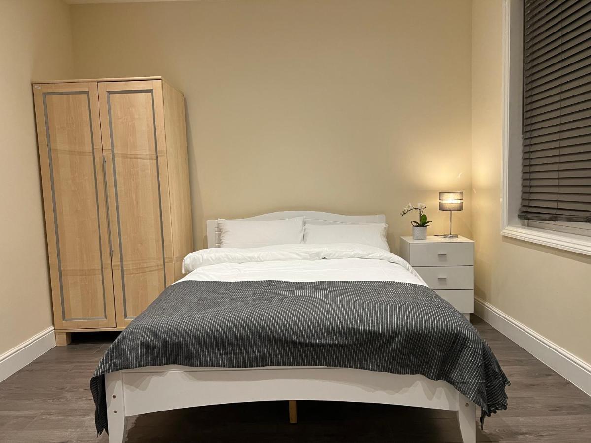 Beautiful Rooms Only Few Steps Away From Bruce Grove Tottenham Stadium Лондон Экстерьер фото