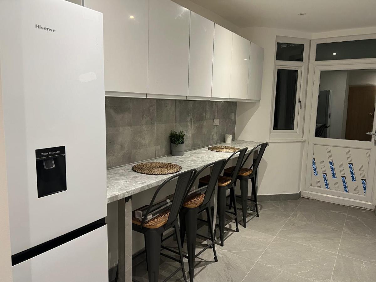 Beautiful Rooms Only Few Steps Away From Bruce Grove Tottenham Stadium Лондон Экстерьер фото